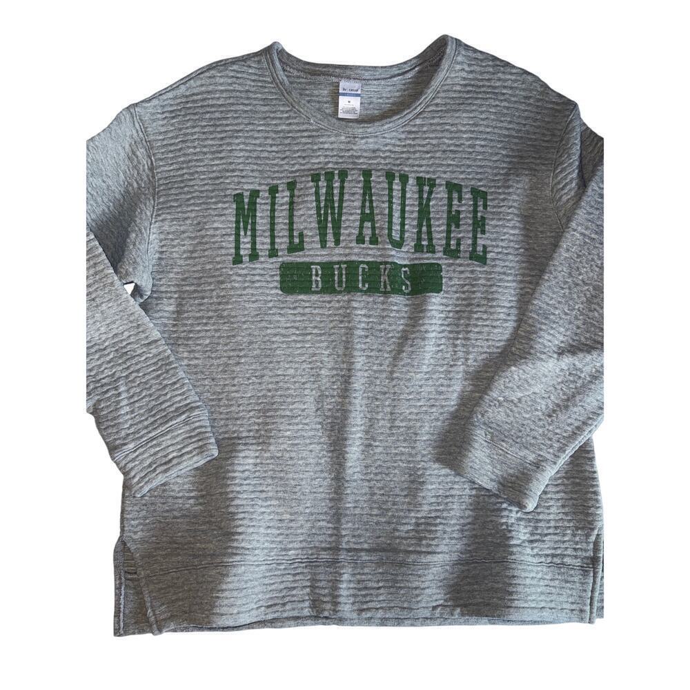 MILWAUKEE BUCKS NBA BASKETBALL sweatshirt top size Medium M